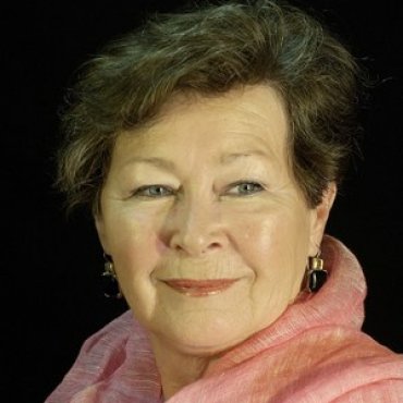 Császár Angéla Császár Angéla