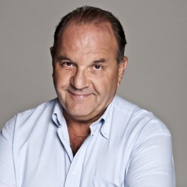 Újvári Zoltán Újvári Zoltán