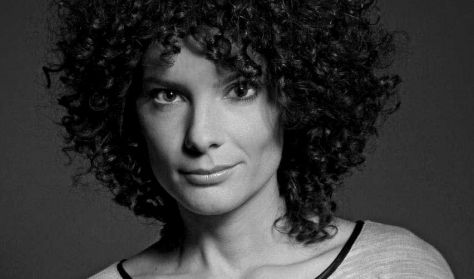 Neudold Júlia